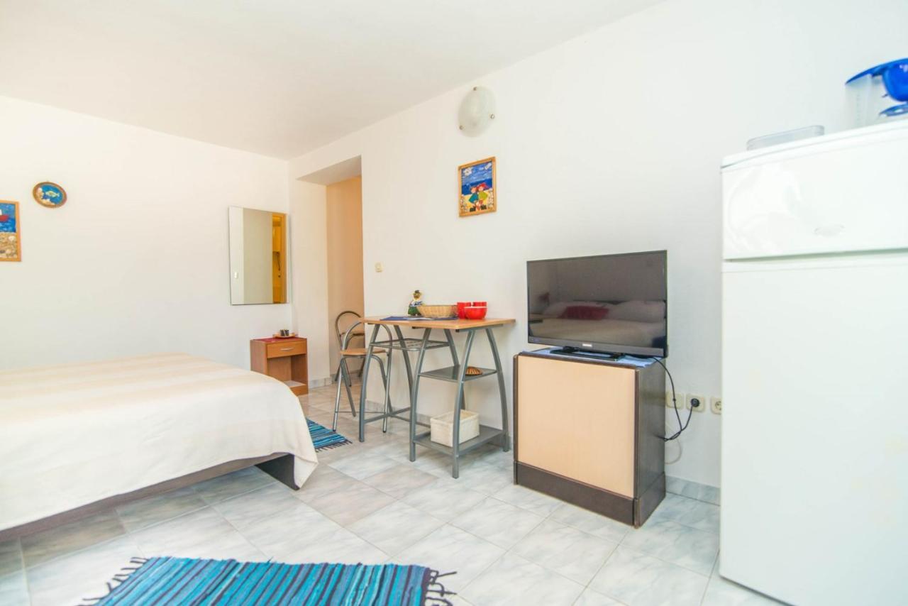 Apartments Mili 732 Makarska Phòng bức ảnh