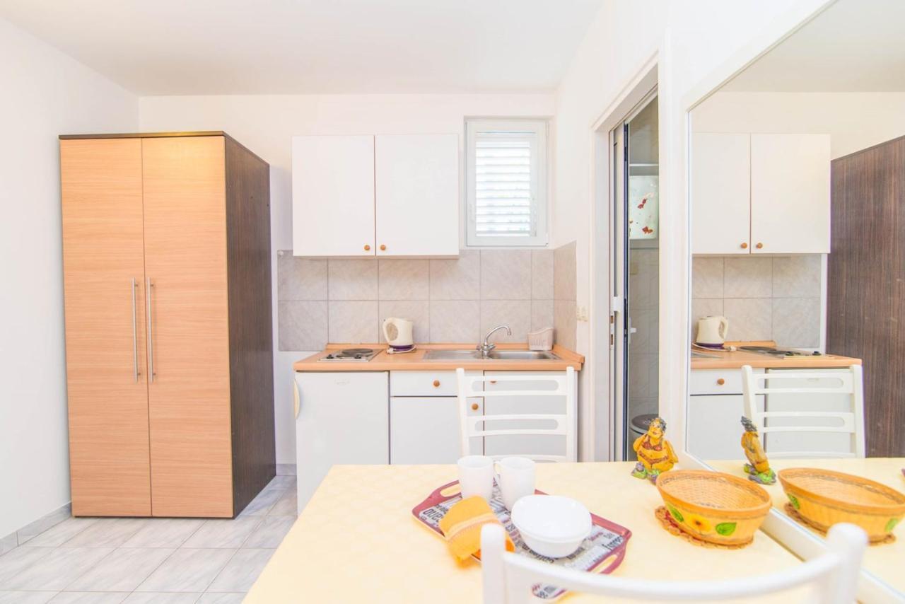 Apartments Mili 732 Makarska Ngoại thất bức ảnh